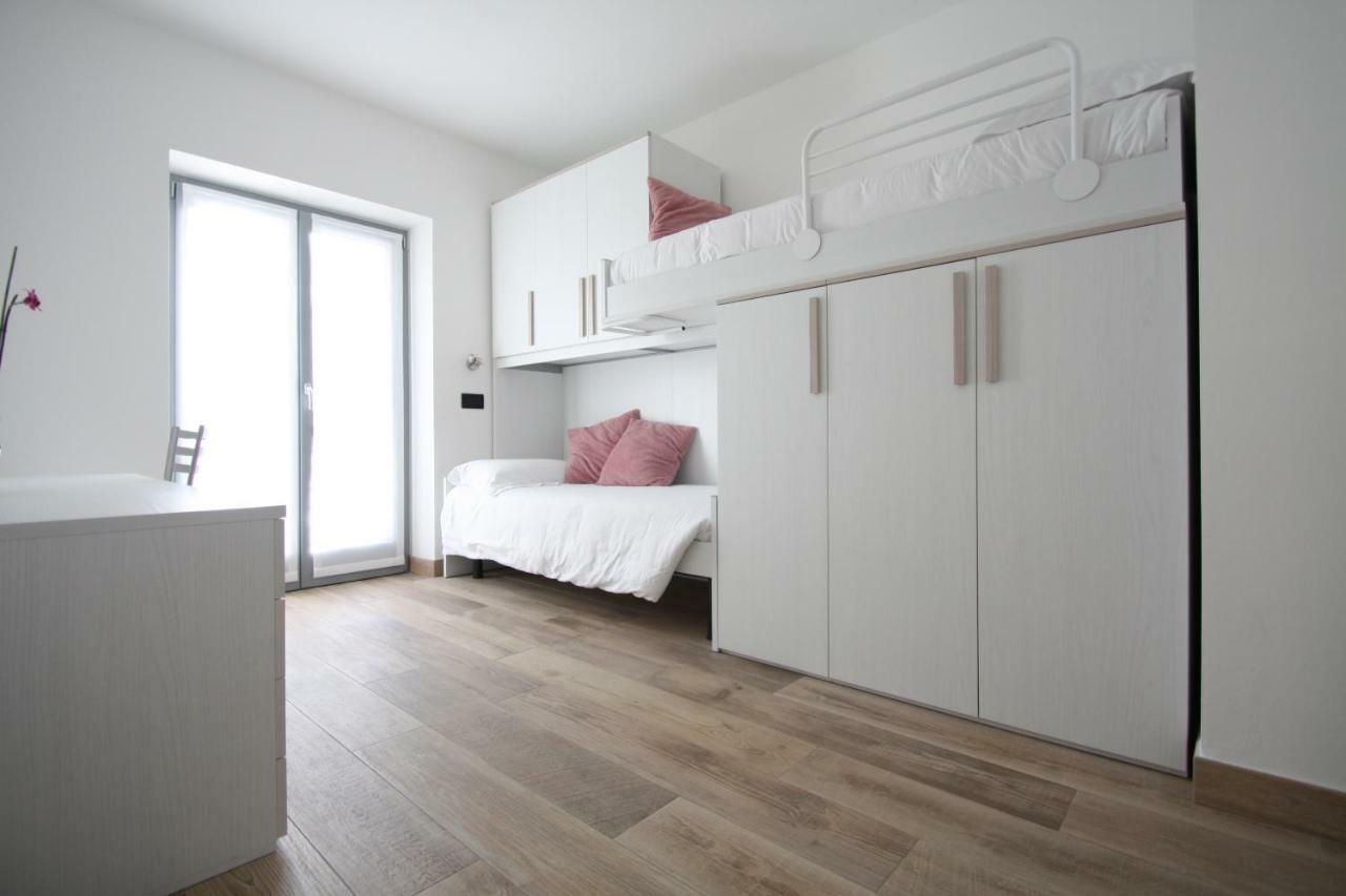 Casa Ai Stabli Appartement Mezzana  Buitenkant foto