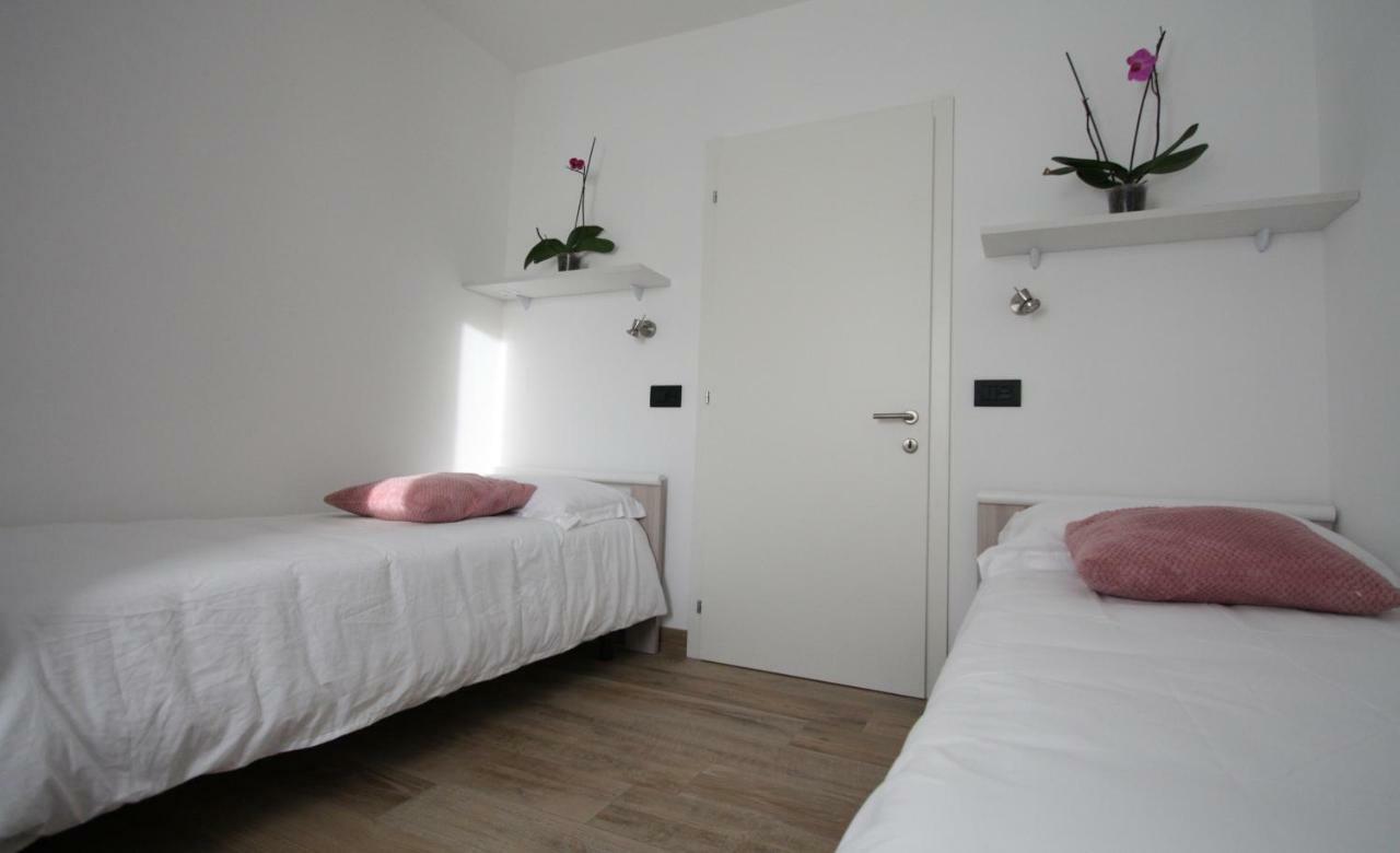 Casa Ai Stabli Appartement Mezzana  Buitenkant foto