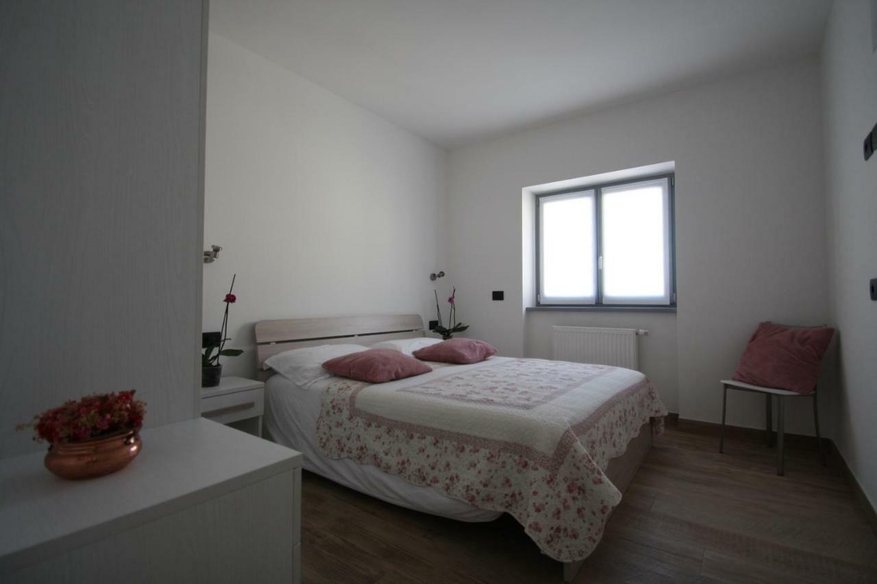 Casa Ai Stabli Appartement Mezzana  Buitenkant foto