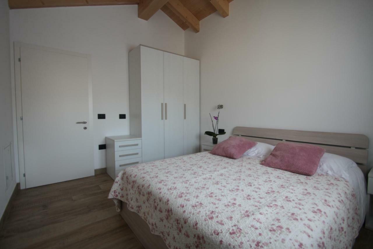 Casa Ai Stabli Appartement Mezzana  Buitenkant foto