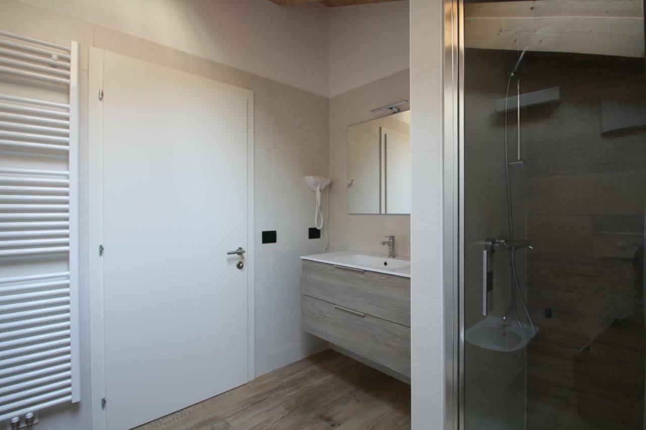 Casa Ai Stabli Appartement Mezzana  Buitenkant foto