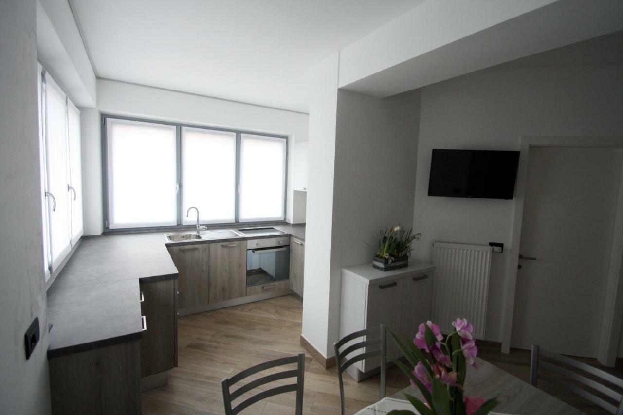 Casa Ai Stabli Appartement Mezzana  Buitenkant foto