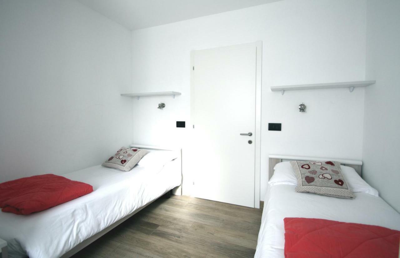 Casa Ai Stabli Appartement Mezzana  Buitenkant foto